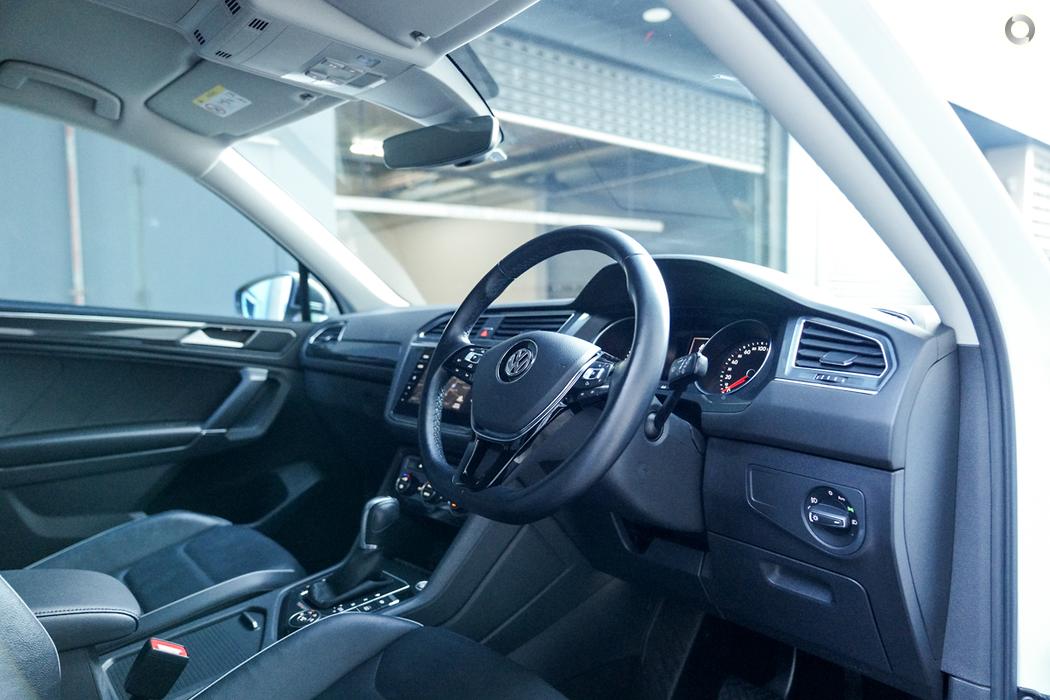 
								2018 Volkswagen Tiguan 5N MY18 162TSI Highline Allspace Wagon 7st 5dr DSG 7sp 4MOTION 2.0T #231 full									