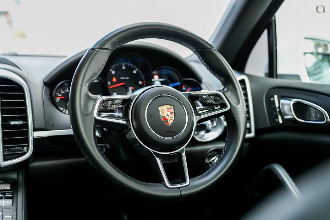 
								2015 Porsche Cayenne 92A MY16 Wagon 5dr Tiptronic 8sp 4×4 3.6i – #277 full									