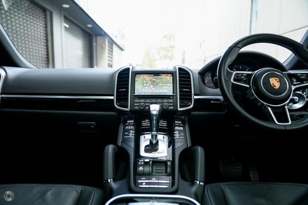 
								2015 Porsche Cayenne 92A MY16 Wagon 5dr Tiptronic 8sp 4×4 3.6i – #277 full									