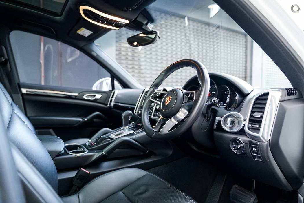 
								2015 Porsche Cayenne 92A MY16 Wagon 5dr Tiptronic 8sp 4×4 3.6i – #277 full									