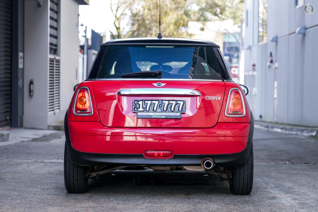 
								2009 MINI Hatch R56 Cooper Hatchback 3dr Steptronic 6sp 1.6i #259 full									