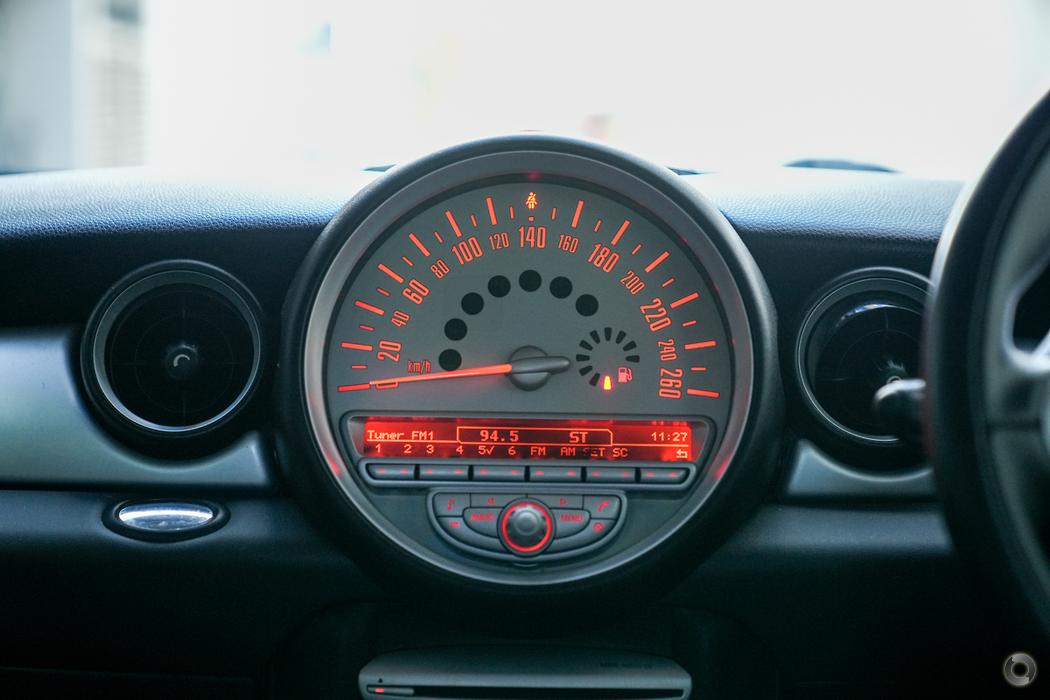 
								2009 MINI Hatch R56 Cooper Hatchback 3dr Steptronic 6sp 1.6i #259 full									