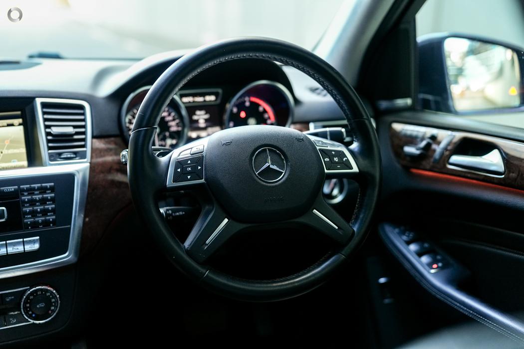 
								2013 Mercedes-Benz M-Class W166 ML350 BlueTEC Wagon 5dr 7G-TRONIC + 7sp 4×4 775kg 3.0DT # 315 full									