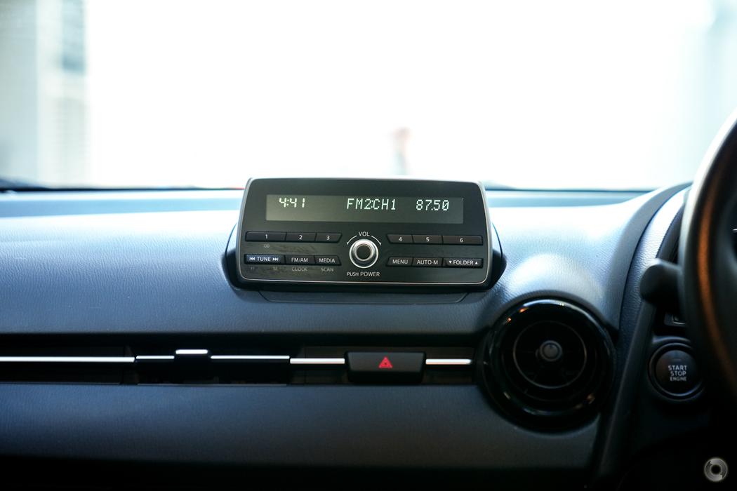 
								2014 Mazda 2 DJ2HAA Neo Hatchback 5dr SKYACTIV-Drive 6sp 1.5i # 281 full									