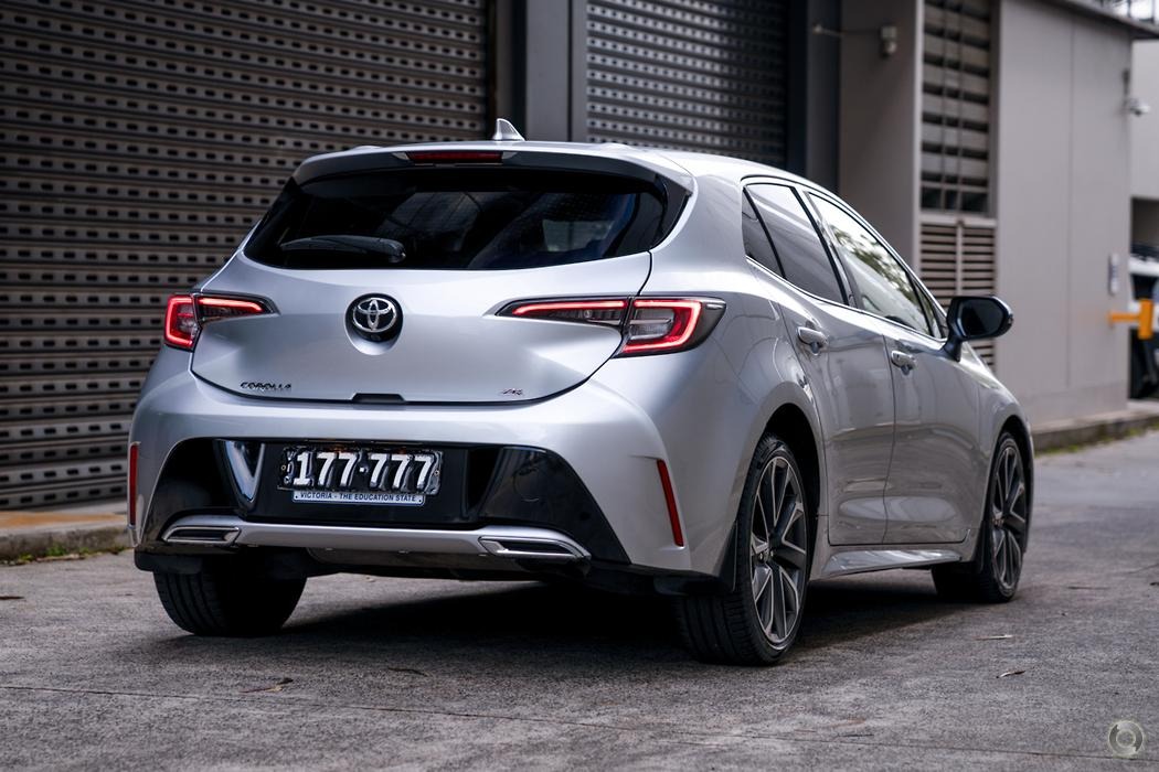 2018 Toyota Corolla MZEA12R ZR Hatchback 5dr CVT 10sp 2.0i #332