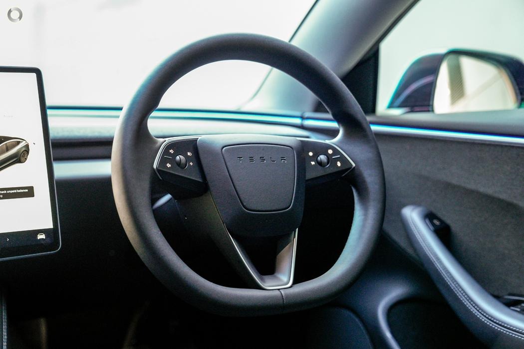 
								2024 Tesla Model 3 MY24 Rear-Wheel Drive Sedan 4dr Reduction Gear 1sp 208kW #323 full									