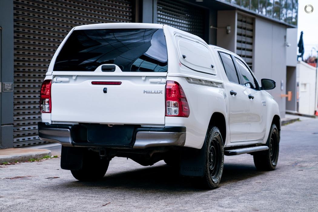 2020 Toyota Hilux GUN126R SR Utility Double Cab 4dr Spts Auto 6sp 4×4 955kg 2.8DT #404 sold