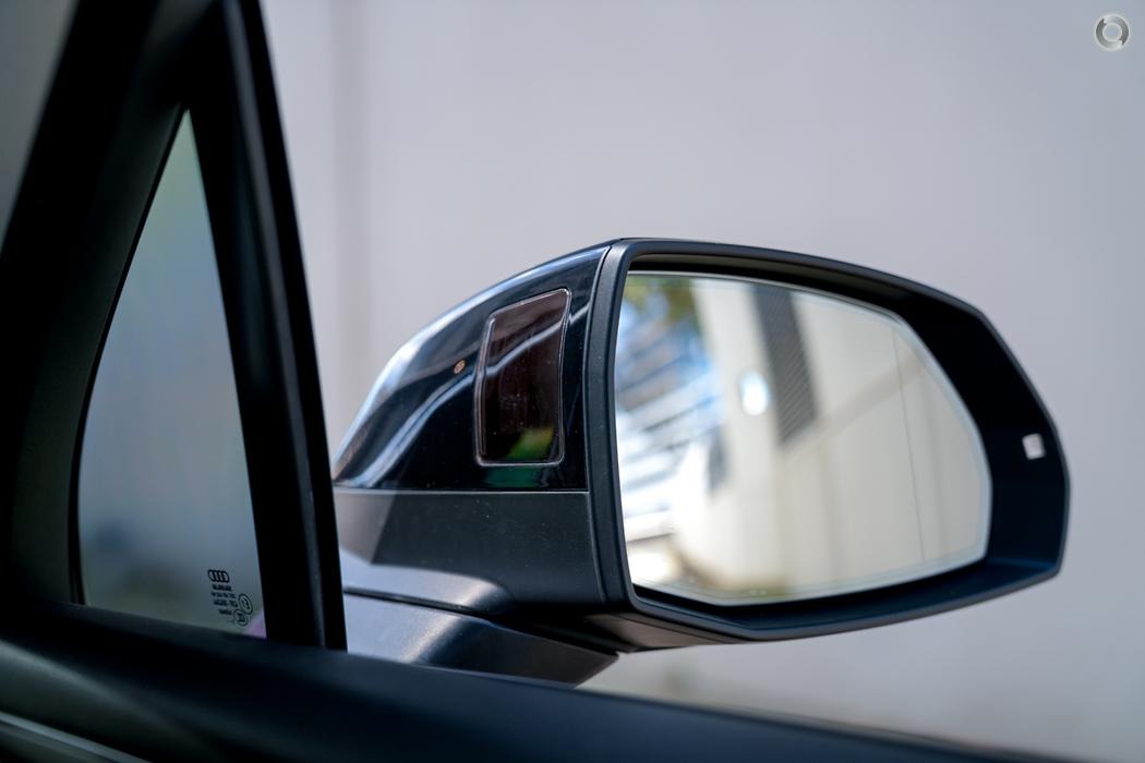 
								2018 Audi Q7 4M MY18 TDI Wagon 7st 5dr Tiptronic 8sp quattro 3.0DT (160kW) – #475 full									