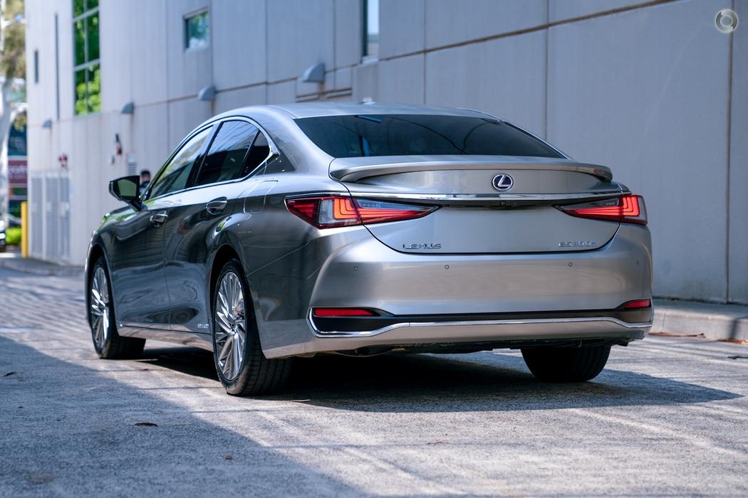 2019 Lexus ES AXZH10R ES300h Sports Luxury Sedan 4dr CVT 1sp 2.5i88kW Hybrid – #438