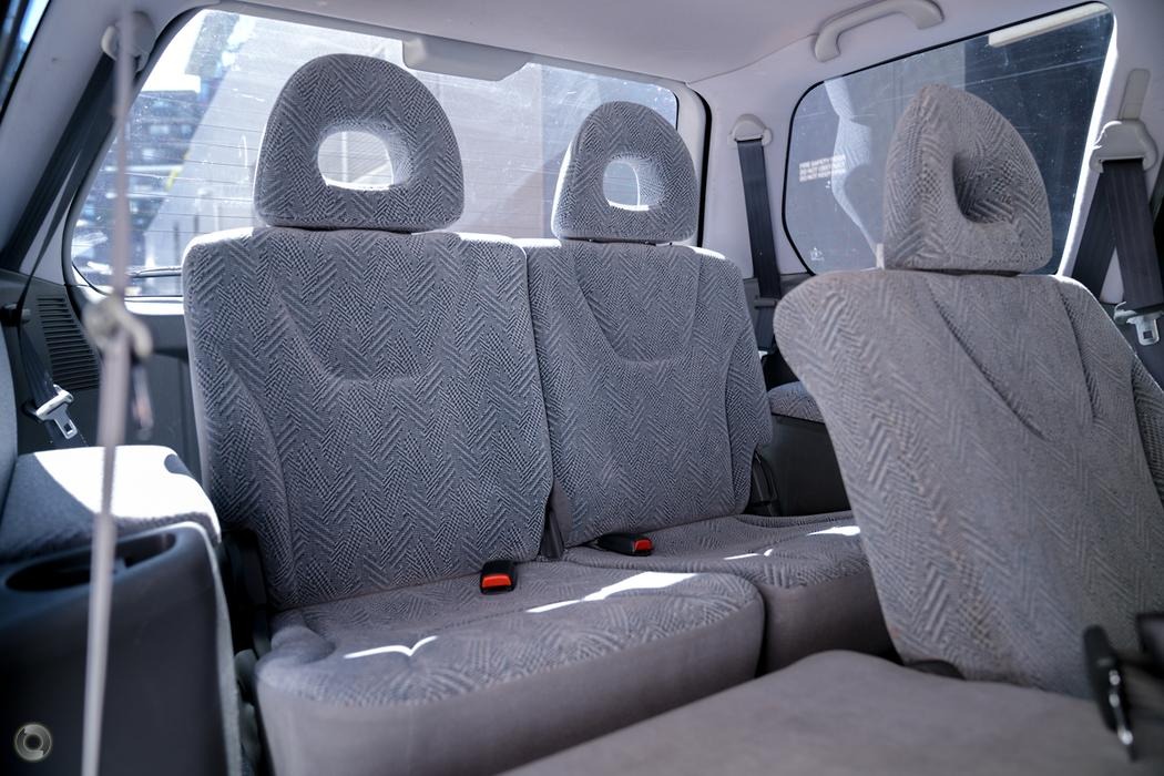 
								1998 Mitsubishi Nimbus UG GLX Wagon 7st 5dr Auto 4sp 2.4i – #513 full									