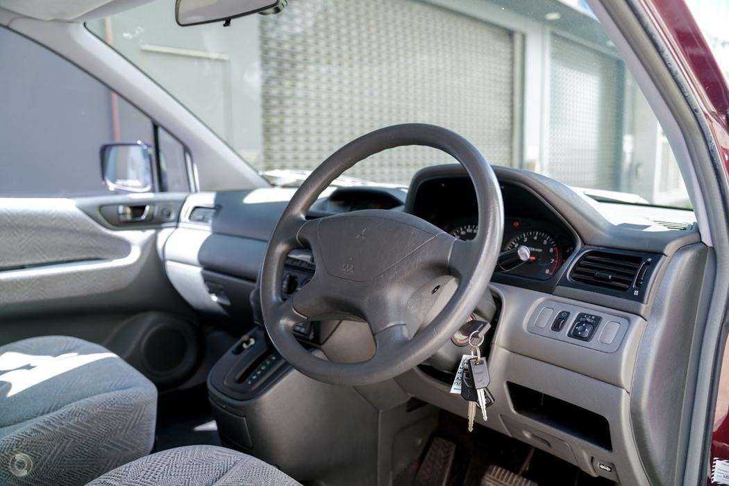 
								1998 Mitsubishi Nimbus UG GLX Wagon 7st 5dr Auto 4sp 2.4i – #513 full									