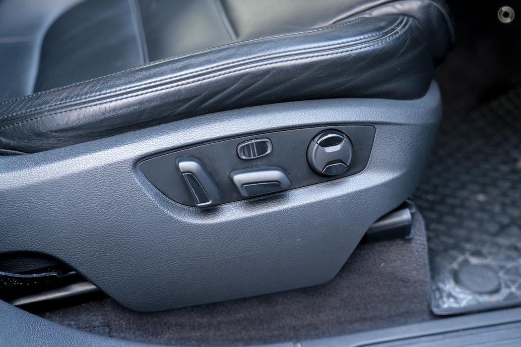 
								2011 Volkswagen Touareg 7P MY12 V6 TDI Wagon 5dr Tiptronic 8sp 4MOTION 681kg 3.0DT – #505 sold full									