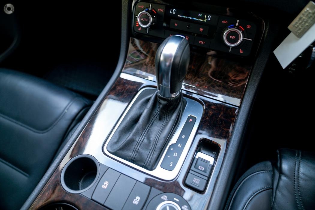 
								2011 Volkswagen Touareg 7P MY12 V6 TDI Wagon 5dr Tiptronic 8sp 4MOTION 681kg 3.0DT – #505 sold full									