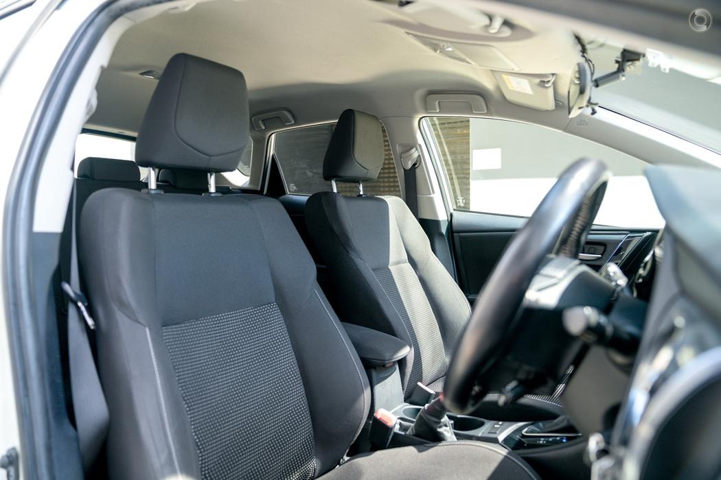 
								2016 Toyota Corolla ZRE182R Ascent Sport Hatchback 5dr S-CVT 7sp 1.8i – #477 sold full									