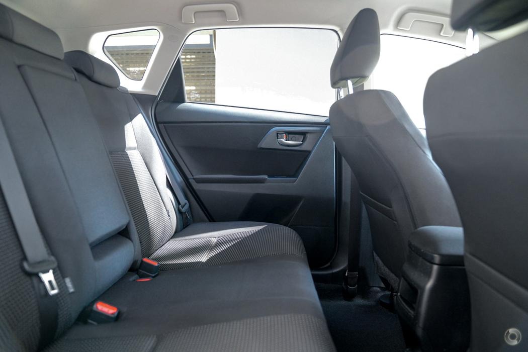 
								2016 Toyota Corolla ZRE182R Ascent Sport Hatchback 5dr S-CVT 7sp 1.8i – #477 sold full									