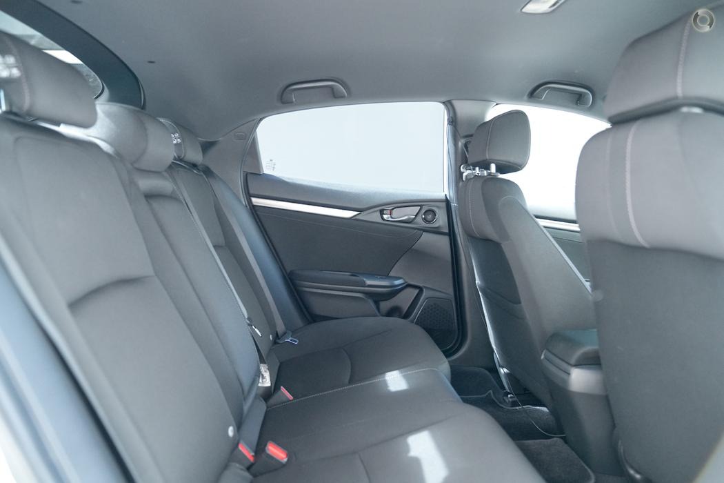 
								2017 Honda Civic 10th Gen MY17 VTi-L Hatchback 5dr CVT 1sp 1.5T – #577 full									