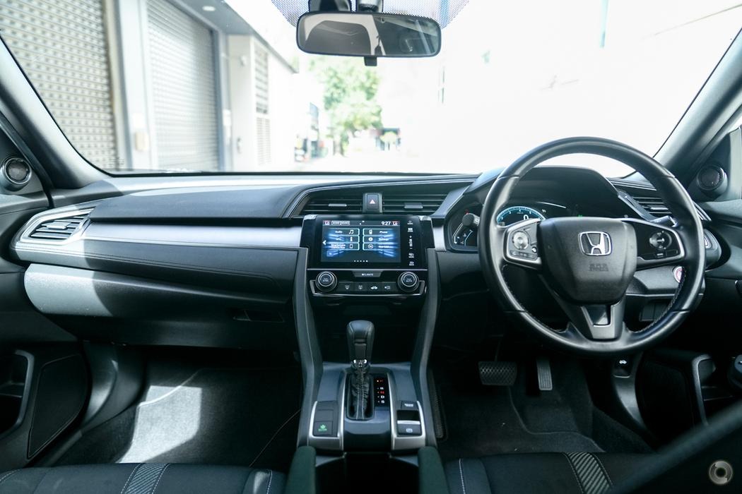 
								2017 Honda Civic 10th Gen MY17 VTi-L Hatchback 5dr CVT 1sp 1.5T – #577 full									