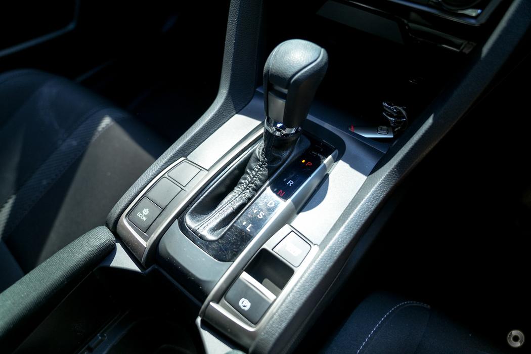 
								2018 Honda Civic 10th Gen MY18 VTi-S Hatchback 5dr CVT 1sp 1.8i – #569 full									