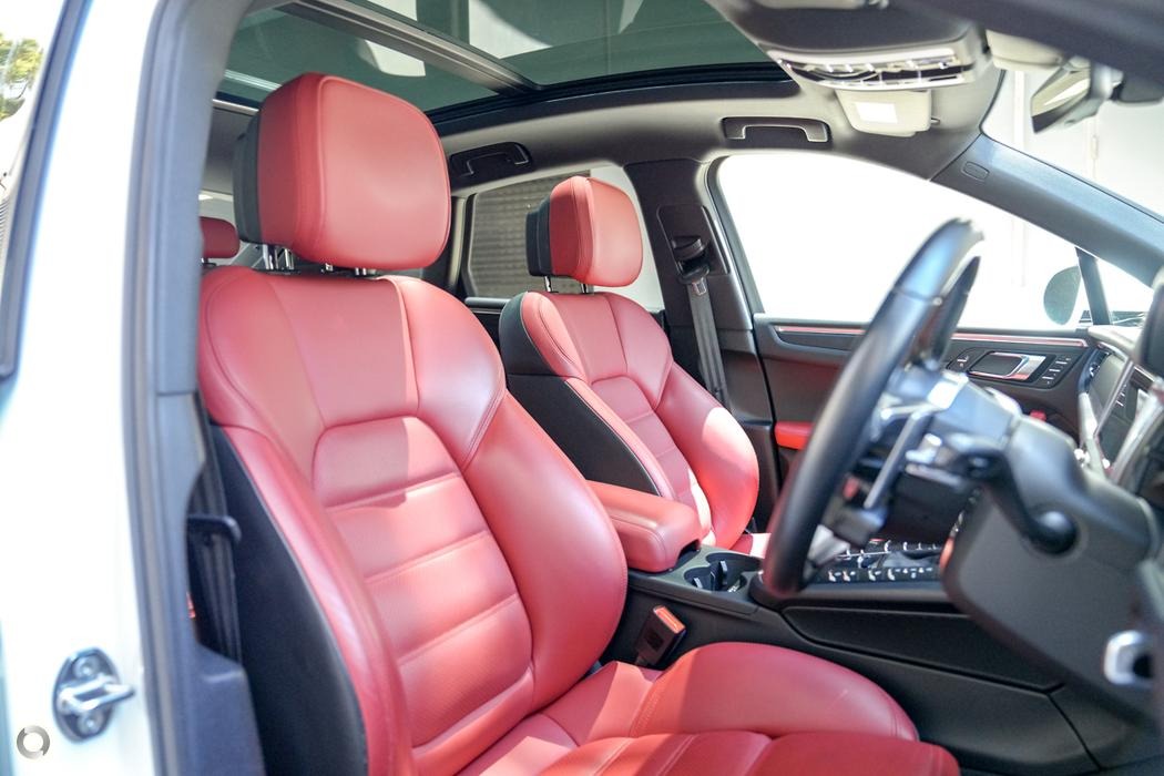 
								2019 Porsche Macan 95B MY20 Wagon 5dr PDK 7sp AWD 715kg 2.0T – #535 full									