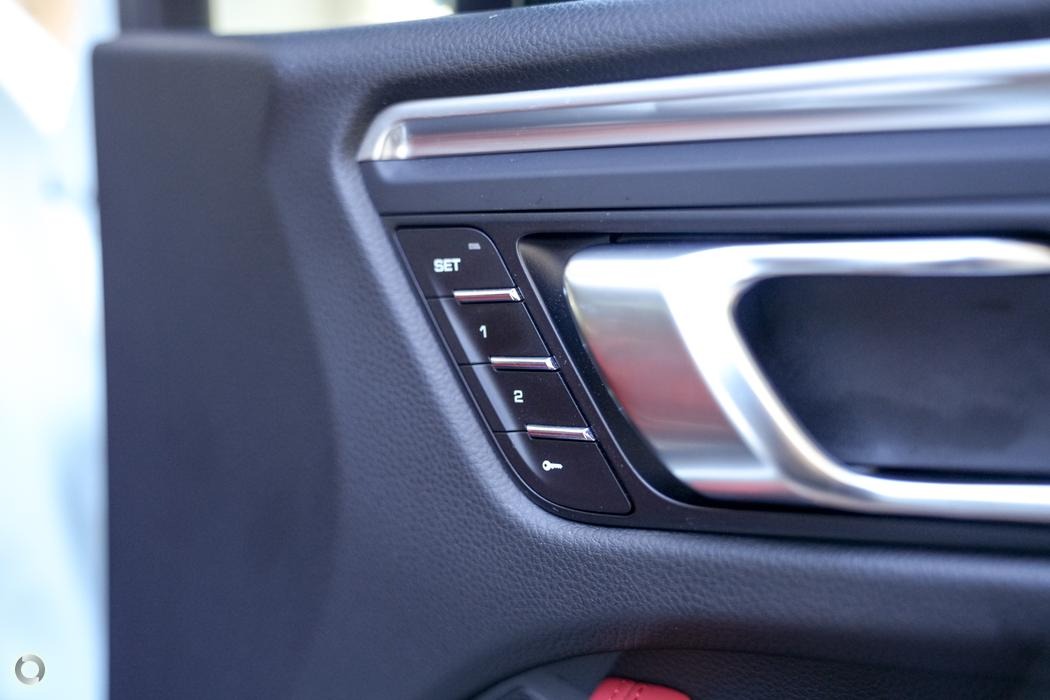 
								2019 Porsche Macan 95B MY20 Wagon 5dr PDK 7sp AWD 715kg 2.0T – #535 full									