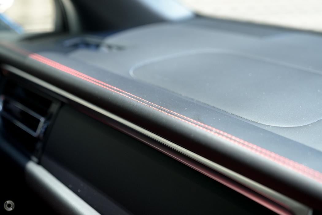 
								2019 Porsche Macan 95B MY20 Wagon 5dr PDK 7sp AWD 715kg 2.0T – #535 full									