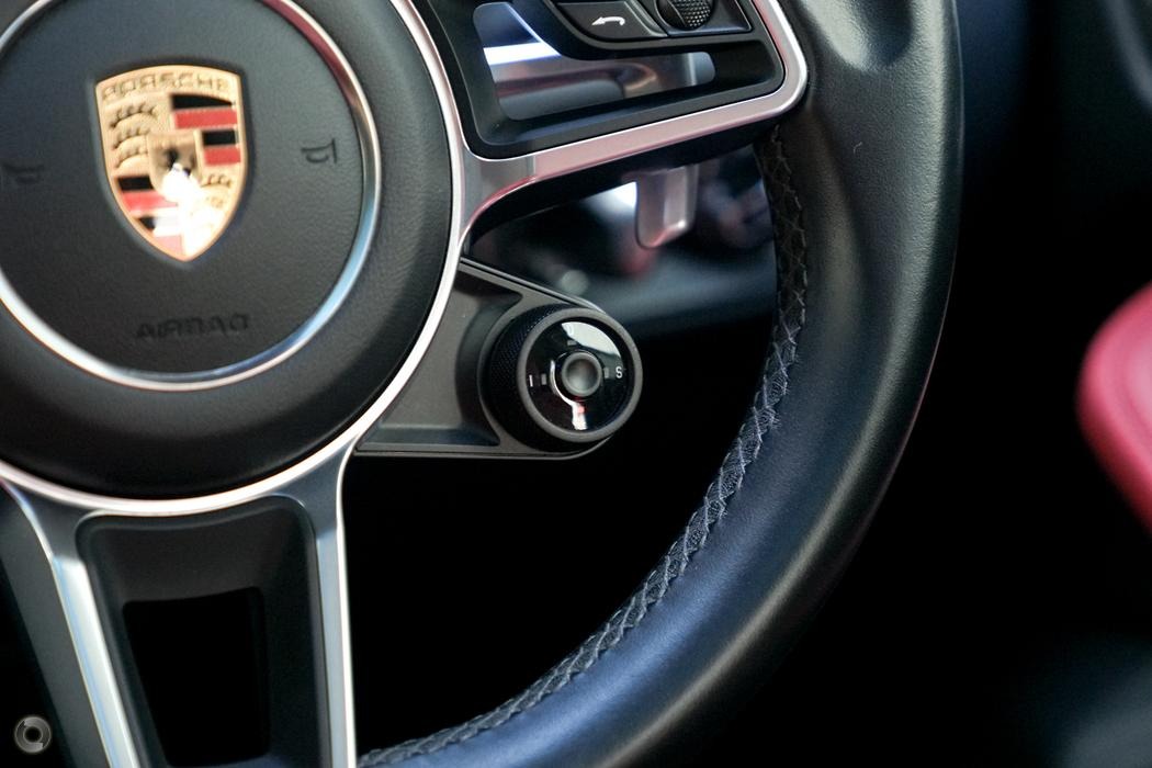 
								2019 Porsche Macan 95B MY20 Wagon 5dr PDK 7sp AWD 715kg 2.0T – #535 full									