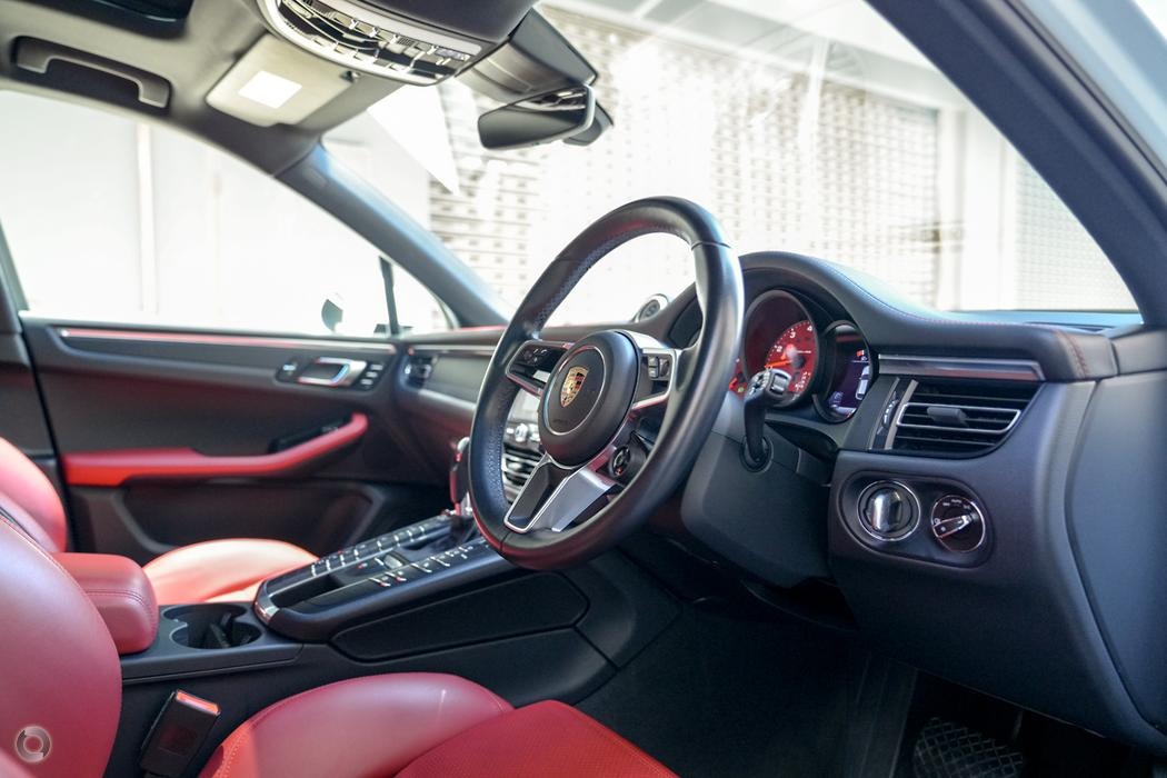 
								2019 Porsche Macan 95B MY20 Wagon 5dr PDK 7sp AWD 715kg 2.0T – #535 full									