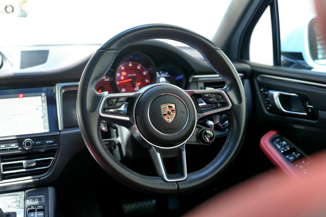 
								2019 Porsche Macan 95B MY20 Wagon 5dr PDK 7sp AWD 715kg 2.0T – #535 full									