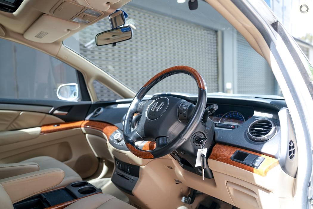 
								2005 Honda Odyssey 3rd Gen Luxury Wagon 7st 5dr Spts Auto 5sp 2.4i – #574 full									