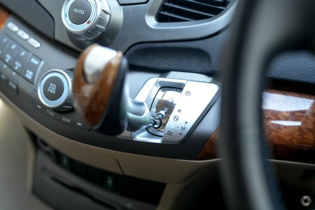 
								2005 Honda Odyssey 3rd Gen Luxury Wagon 7st 5dr Spts Auto 5sp 2.4i – #574 full									