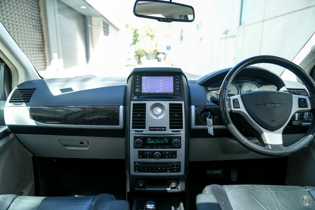 
								2011 Chrysler Grand Voyager RT 5th Gen MY10 Limited Wagon 7st 5dr Auto 6sp 3.8i – #599 full									