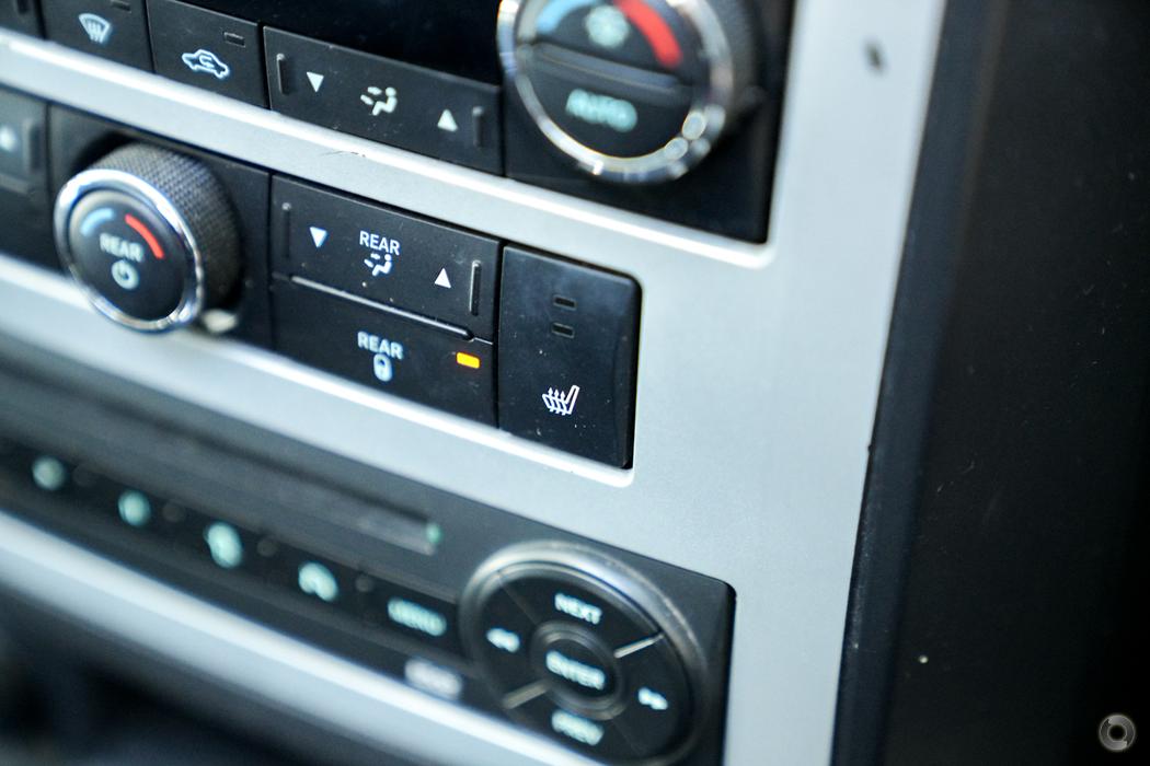 
								2011 Chrysler Grand Voyager RT 5th Gen MY10 Limited Wagon 7st 5dr Auto 6sp 3.8i – #599 full									