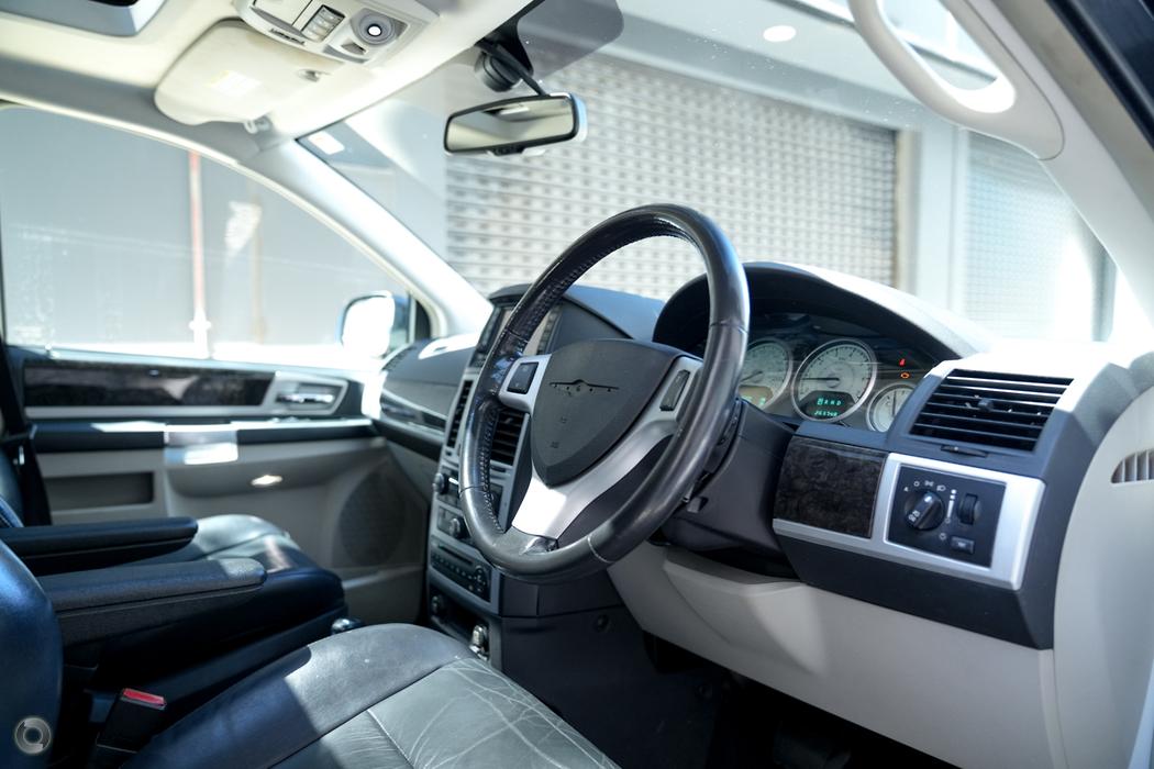 
								2011 Chrysler Grand Voyager RT 5th Gen MY10 Limited Wagon 7st 5dr Auto 6sp 3.8i – #599 full									