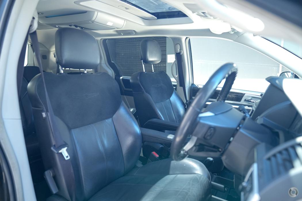 
								2011 Chrysler Grand Voyager RT 5th Gen MY10 Limited Wagon 7st 5dr Auto 6sp 3.8i – #599 full									