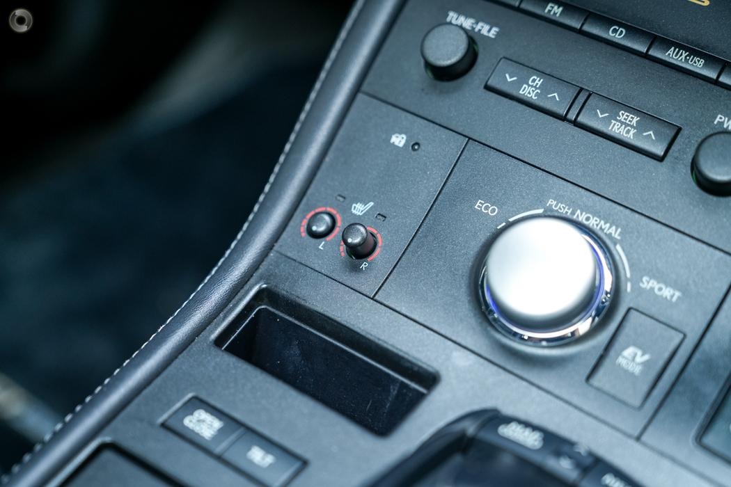 
								2011 Lexus CT ZWA10R CT200h F Sport Hatchback 5dr CVT 1sp 1.8i/60kW Hybrid – #582 full									