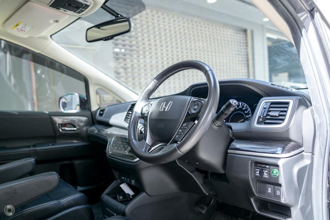 
								2014 Honda Odyssey RC MY14 VTi-L Wagon 7st 5dr CVT 7sp 2.4i – #603 full									