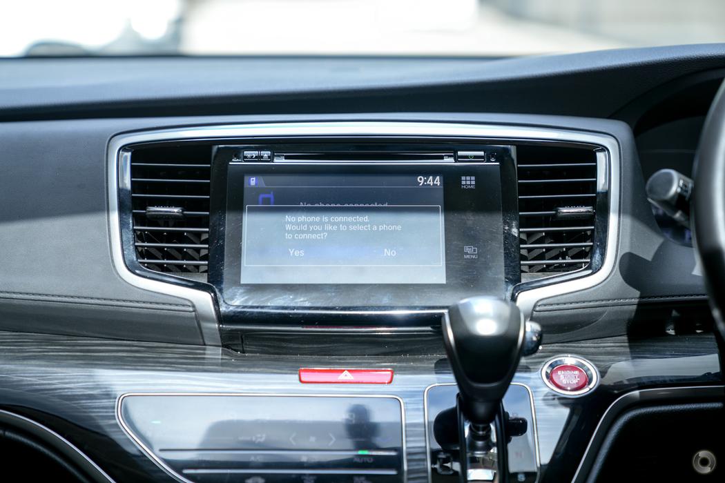 
								2014 Honda Odyssey RC MY14 VTi-L Wagon 7st 5dr CVT 7sp 2.4i – #603 full									