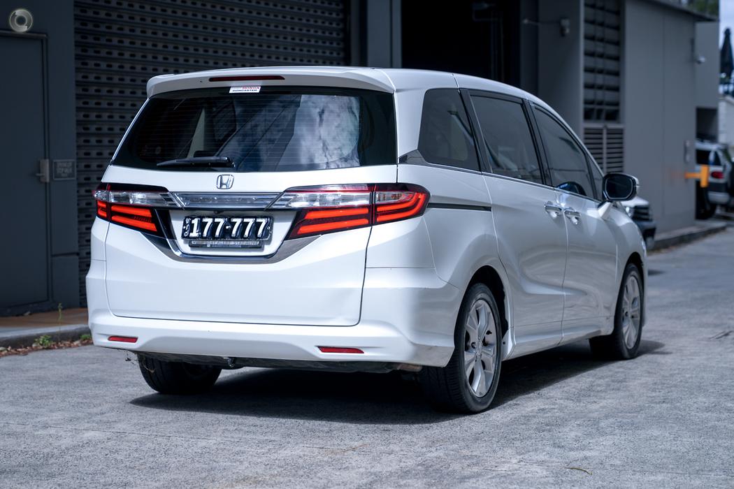 
								2014 Honda Odyssey RC MY14 VTi Wagon 8st 5dr CVT 7sp 2.4i – #606 full									