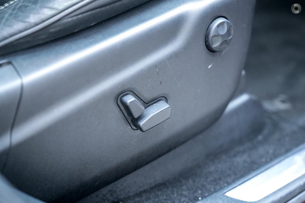 
								2014 Jeep Grand Cherokee WK MY15 Overland Wagon 5dr Spts Auto 8sp 4×4 3.6i – #591 sold full									