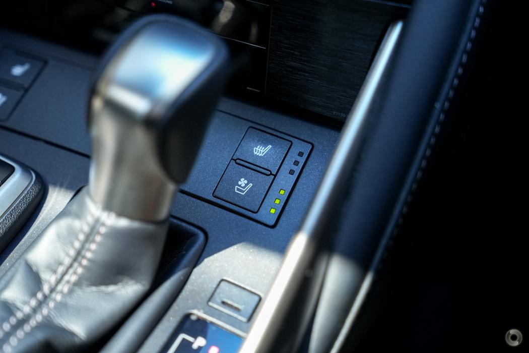 
								2017 Lexus IS ASE30R IS200t Sports Luxury Sedan 4dr Spts Auto 8sp 2.0T – #612 full									