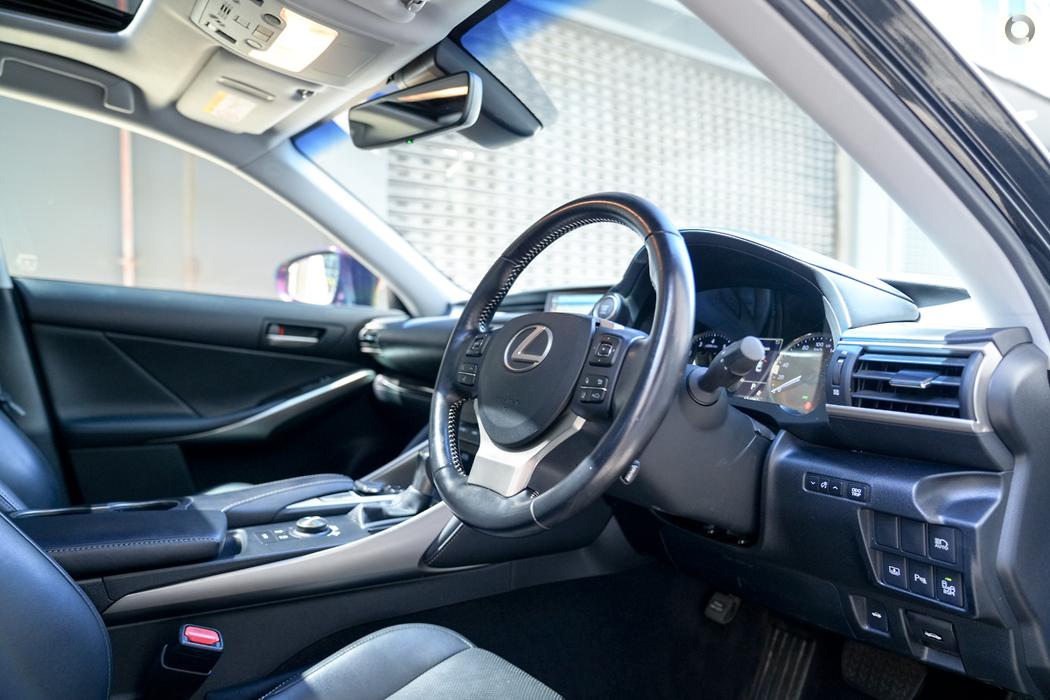
								2017 Lexus IS ASE30R IS200t Sports Luxury Sedan 4dr Spts Auto 8sp 2.0T – #612 full									