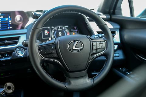 
								2019 Lexus UX MZAA10R UX200 Luxury Hatchback 5dr CVT 1sp 2WD 2.0i #605 full									