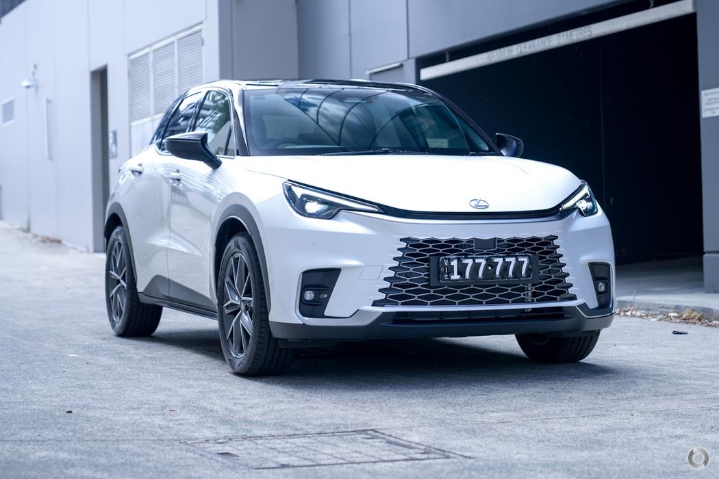 2025 Lexus LBX MAYH10R Luxury Wagon 5dr E-CVT 1sp 2WD 1.5i69kW Hybrid – #586