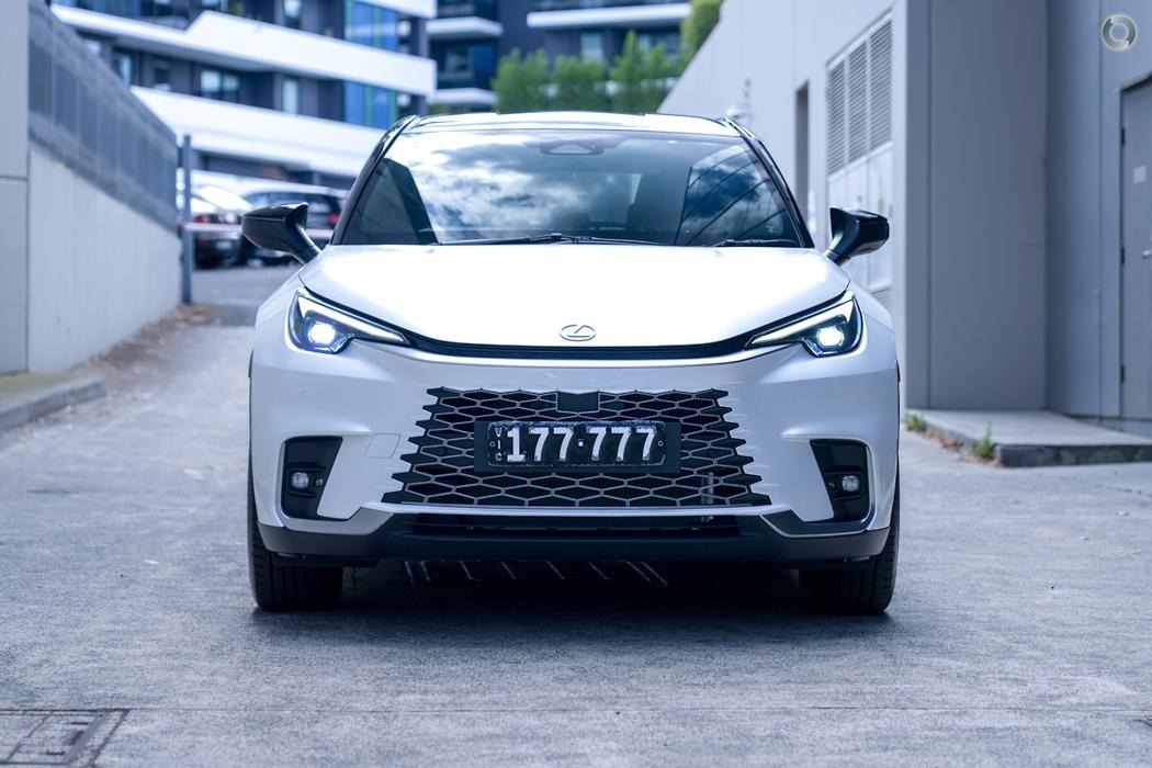 2025 Lexus LBX MAYH10R Luxury Wagon 5dr E-CVT 1sp 2WD 1.5i69kW Hybrid – #586