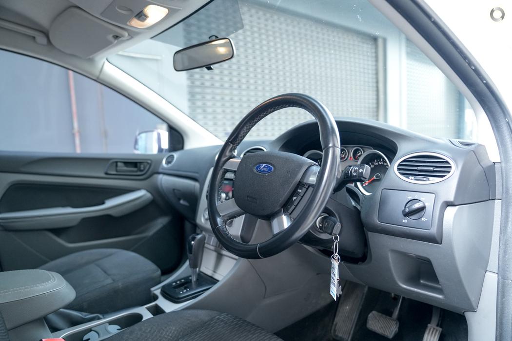 
								2010 Ford Focus LV Mk II LX Hatchback 5dr Spts Auto 4sp 2.0i – #635 full									
