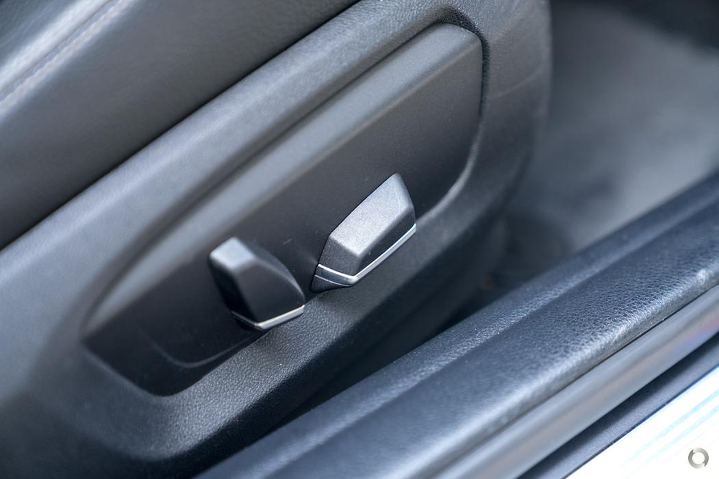 
								2015 BMW 5 Series F07 LCI 520d M Sport Gran Turismo 5dr Steptronic 8sp 2.0DT sold full									