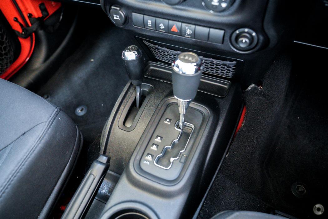 
								2015 Jeep Wrangler JK MY15 Sport Softtop 2dr Auto 5sp 4×4 3.6i – #658 full									