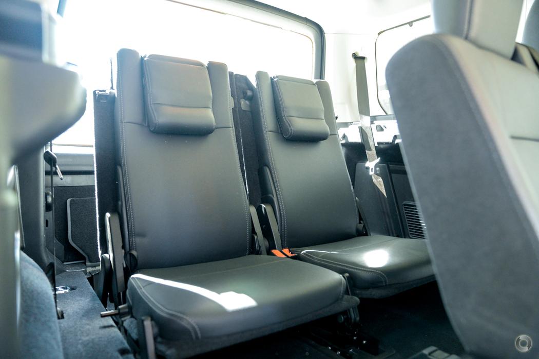 
								2015 Land Rover Discovery Series 4 L319 MY16 TDV6 Wagon 5dr Spts Auto 8sp 4×4 3.0DTT – #657 full									