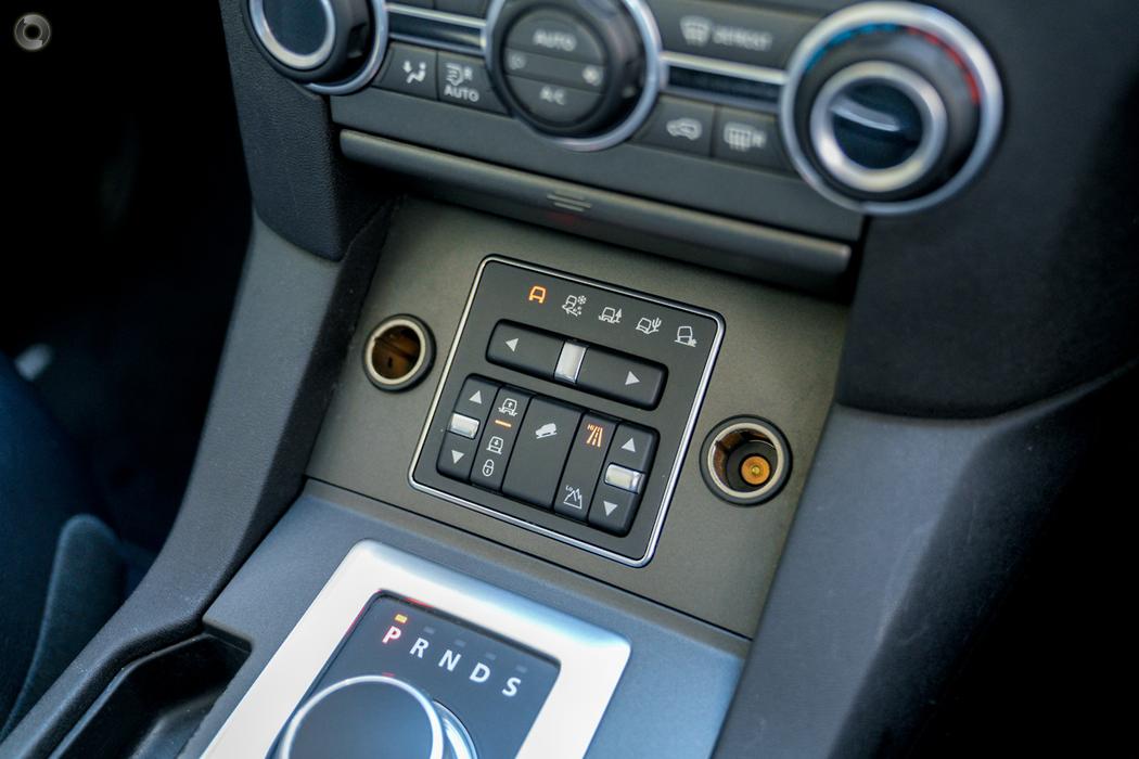 
								2015 Land Rover Discovery Series 4 L319 MY16 TDV6 Wagon 5dr Spts Auto 8sp 4×4 3.0DTT – #657 full									