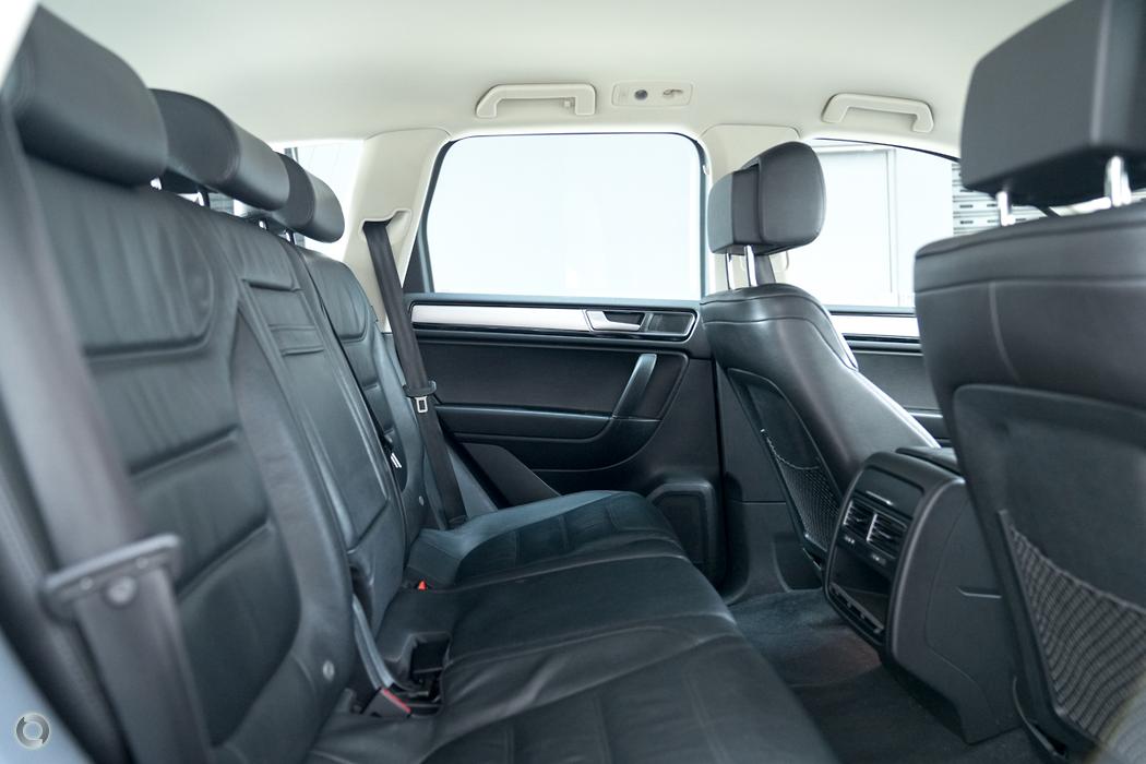 
								2015 Volkswagen Touareg 7P MY16 150TDI Wagon 5dr Tiptronic 8sp 4MOTION 3.0DT – #637 full									